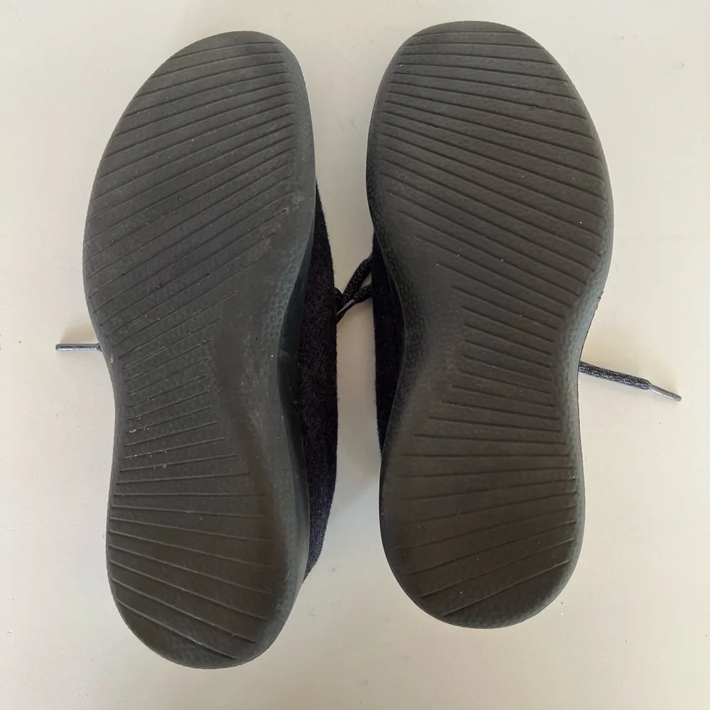 AllBirds Women's Wool Runners in Natural Black (Black Sole), size 9
